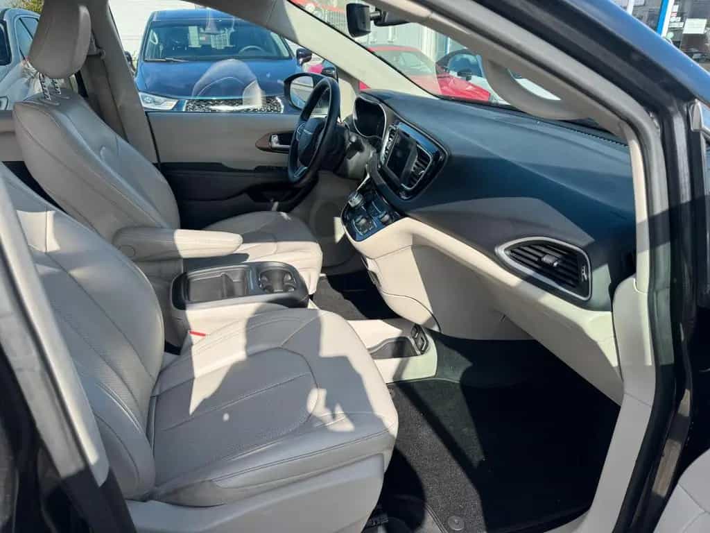 Chrysler Pacifica Voyager,Garantie,Neu TÜV, 07/2021-photo-9