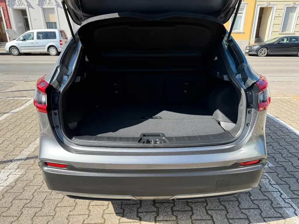 Nissan Qashqai N-Connecta 1-HAND NAVI 360 KAMERA TEMPOM 09/2018-photo-4