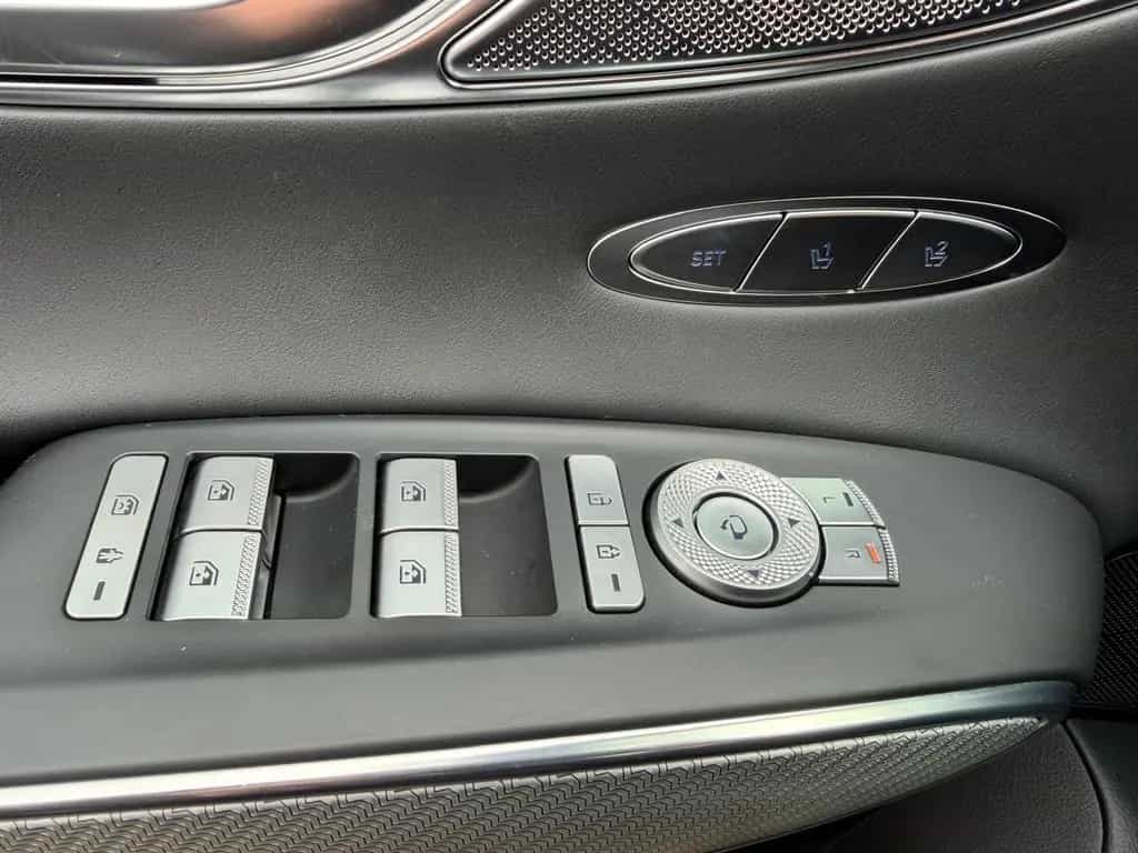 Genesis GV70 2.2 D 8AT AWD Sport Pano Tech Lexicon Comf 11/2024-photo-14