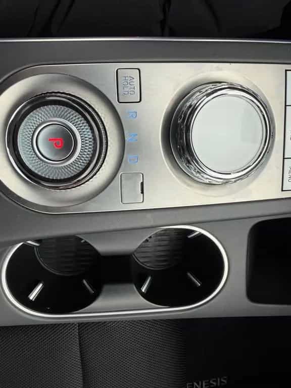 Genesis GV70 2.2 D 8AT AWD Sport Pano Tech Lexicon Comf 11/2024-photo-17