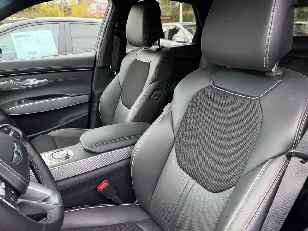 Genesis GV70 2.2 D 8AT AWD Sport Pano Tech Lexicon Comf 11/2024-photo-6
