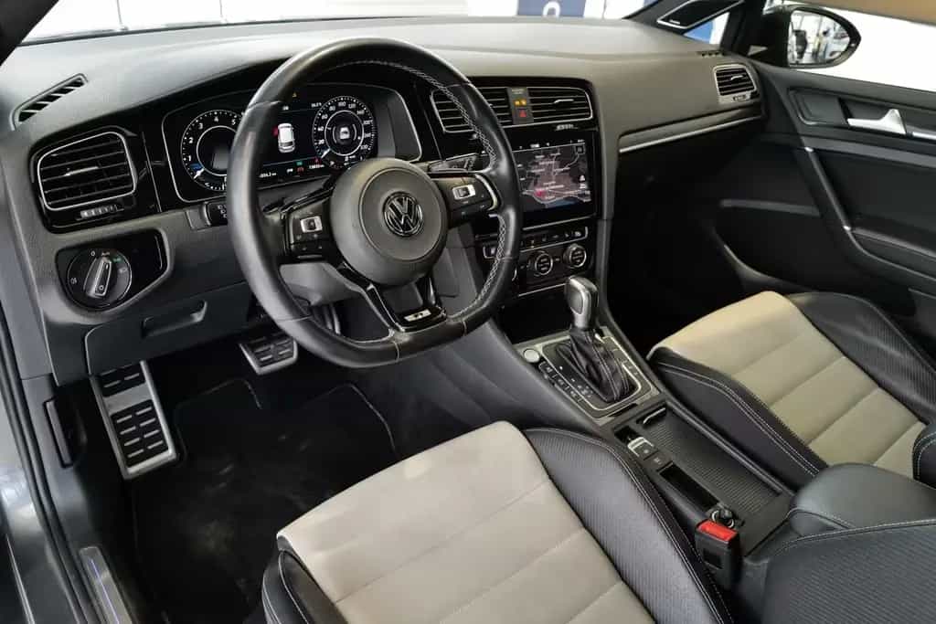 Volkswagen Golf VII R 2.0TSI DSG 4x4 DCC LED Pano DYNAUDIO 08/2020-photo-1