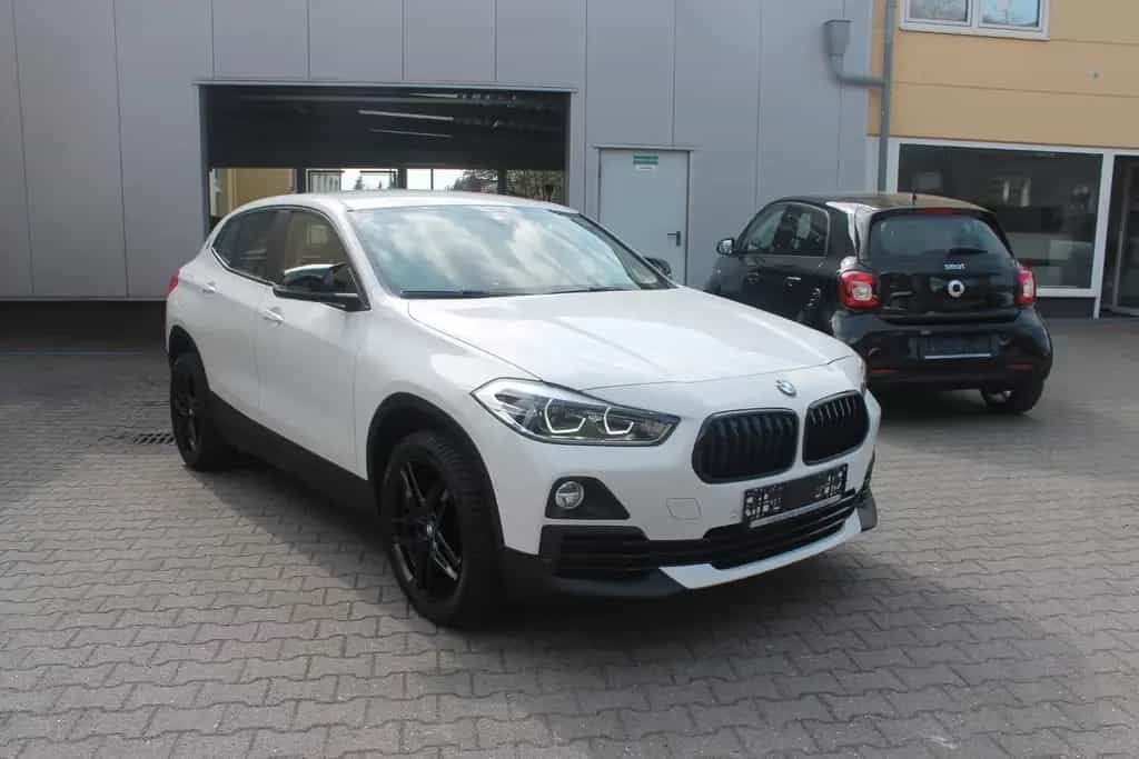 BMW X2 sDrive18i*LED*Navi*RÜKA*AHK*neuer 18"Radsatz* 09/2019-photo-19