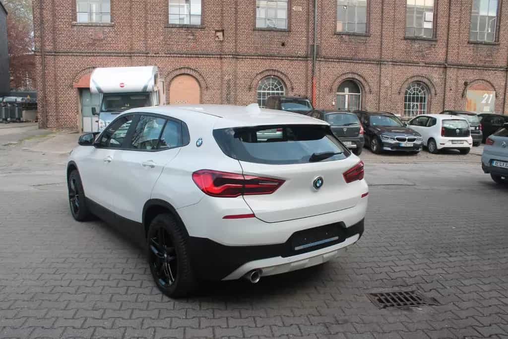 BMW X2 sDrive18i*LED*Navi*RÜKA*AHK*neuer 18"Radsatz* 09/2019-photo-21
