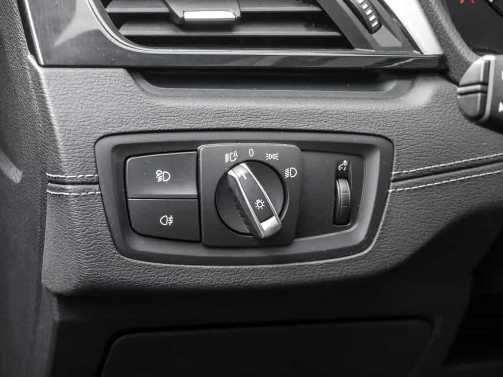 BMW X2 xDrive20i ADVANTAGE+PANO+AHK+RFK+DA+NAVI 03/2021-photo-14