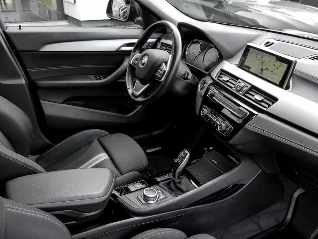 BMW X2 xDrive20i ADVANTAGE+PANO+AHK+RFK+DA+NAVI 03/2021-photo-2