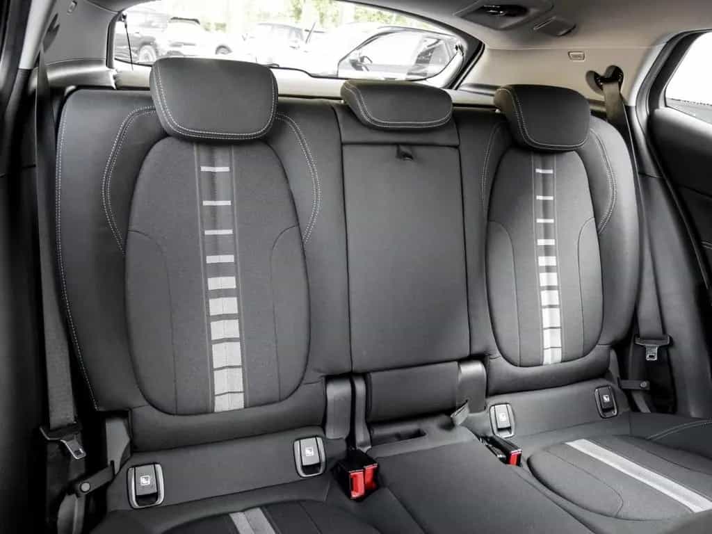 BMW X2 xDrive20i ADVANTAGE+PANO+AHK+RFK+DA+NAVI 03/2021-photo-3