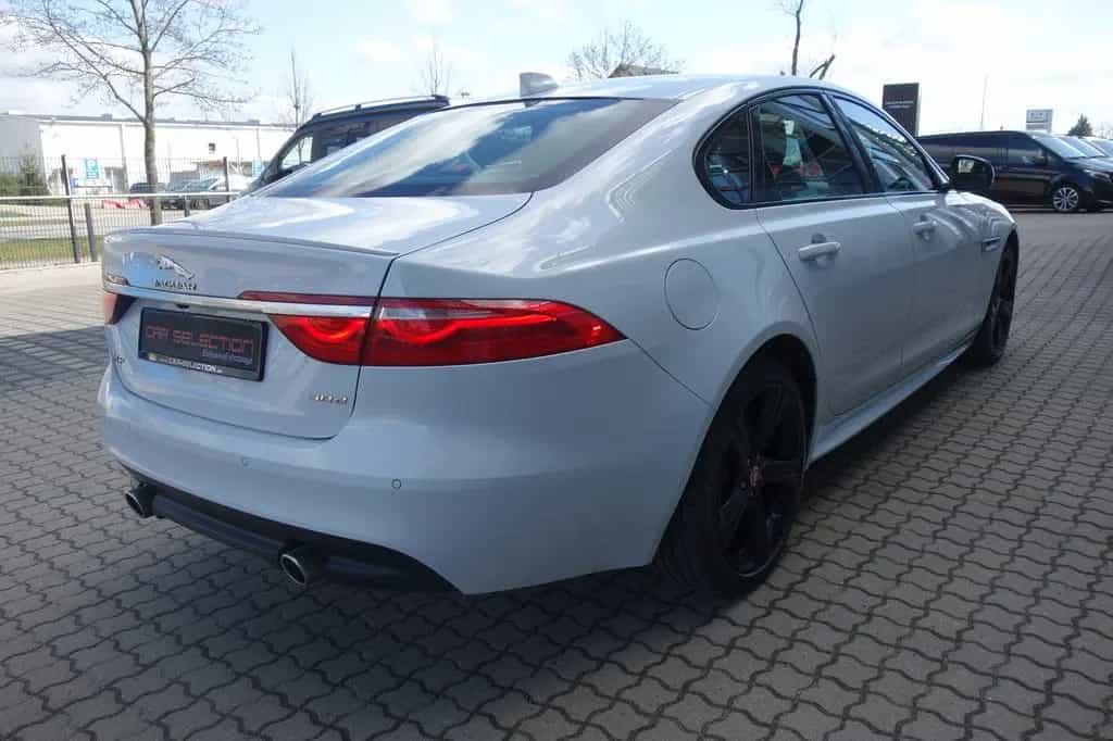 Jaguar XF 3,0 d V6 R-SPORT KAMERA/XENON/19''/NAVI/eHECK 08/2016-photo-13