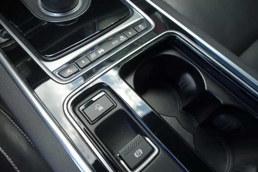 Jaguar XF 3,0 d V6 R-SPORT KAMERA/XENON/19''/NAVI/eHECK 08/2016-photo-20