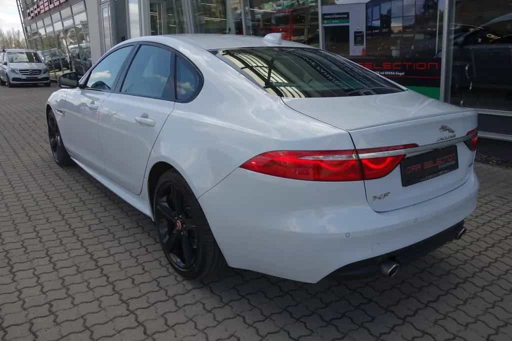 Jaguar XF 3,0 d V6 R-SPORT KAMERA/XENON/19''/NAVI/eHECK 08/2016-photo-8