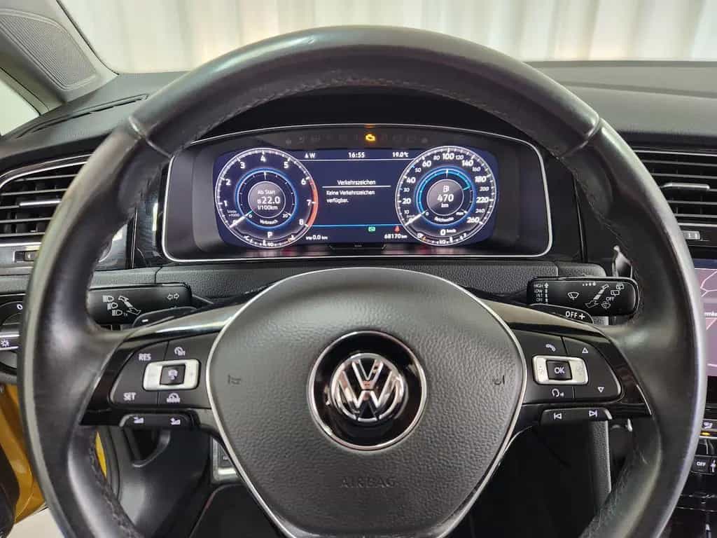 Volkswagen Golf SOUND DSG NAV SHZ CarPlay Virtual Kam. M&S 10/2017-photo-10