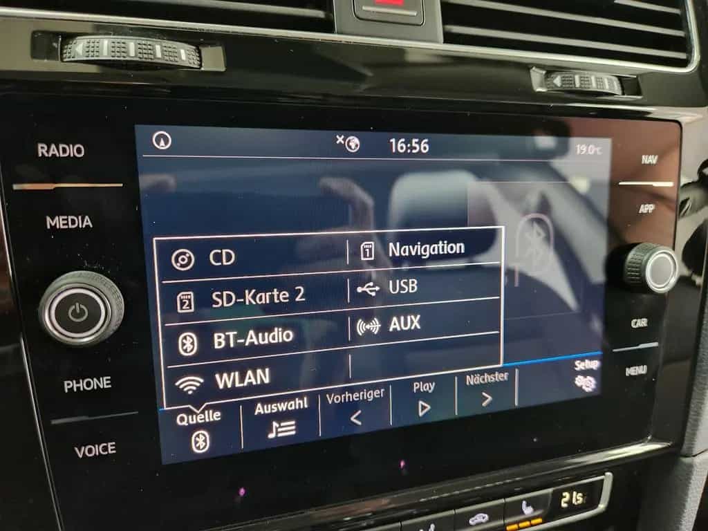 Volkswagen Golf SOUND DSG NAV SHZ CarPlay Virtual Kam. M&S 10/2017-photo-19