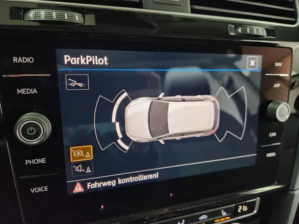 Volkswagen Golf SOUND DSG NAV SHZ CarPlay Virtual Kam. M&S 10/2017-photo-21