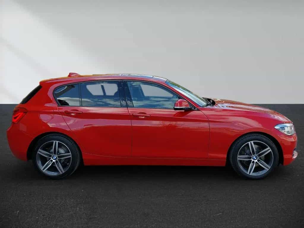 BMW 1 Series 125i Aut Sport Line 2.Hd SHZ LHZ LED KAM CarPlay 01/2017-photo-2