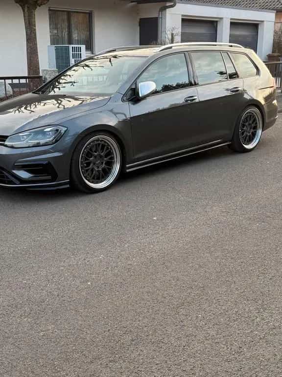 Volkswagen Golf 7 R Variant 06/2018-photo-1
