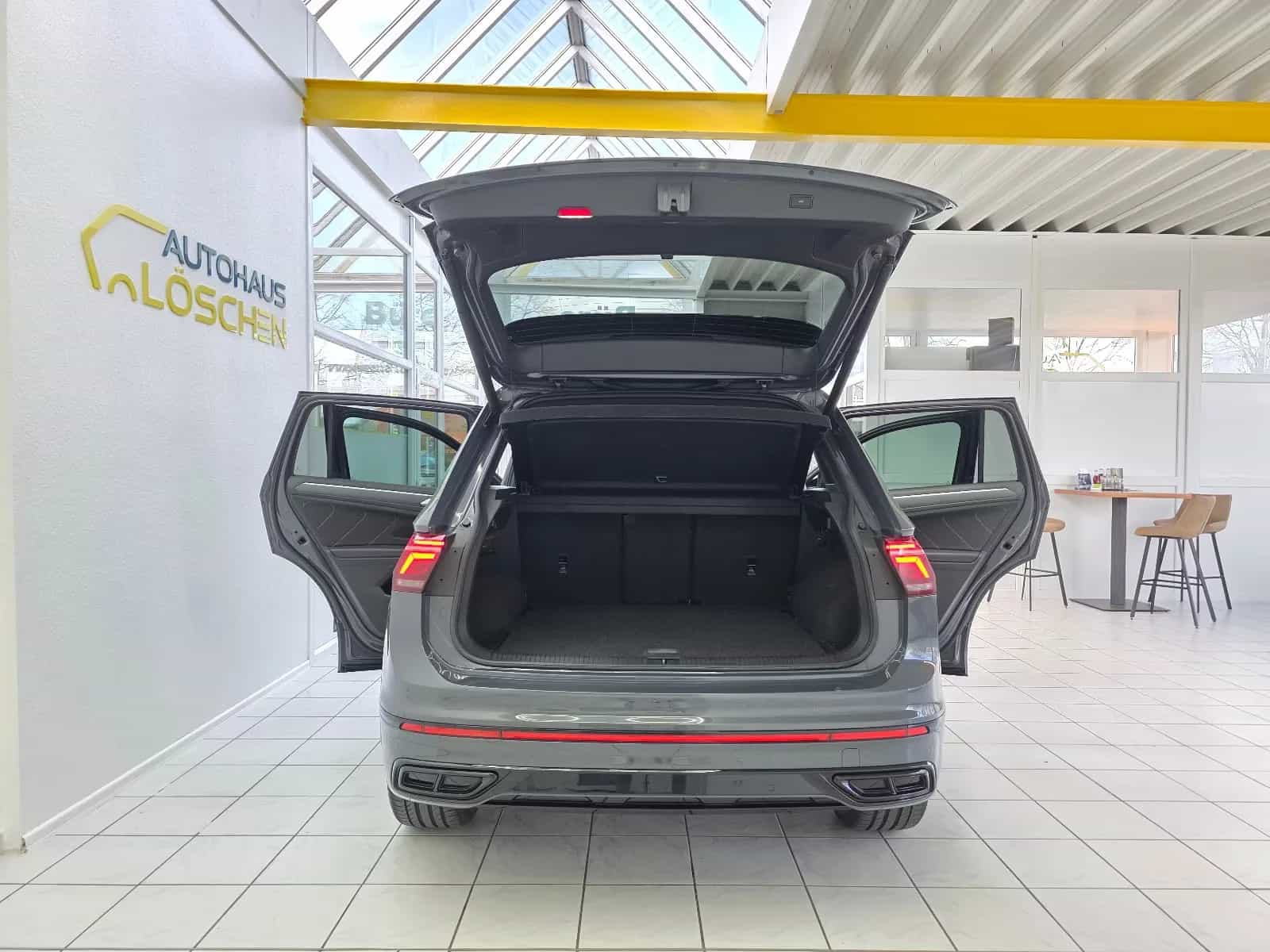Volkswagen Tiguan 02/2022-photo-14