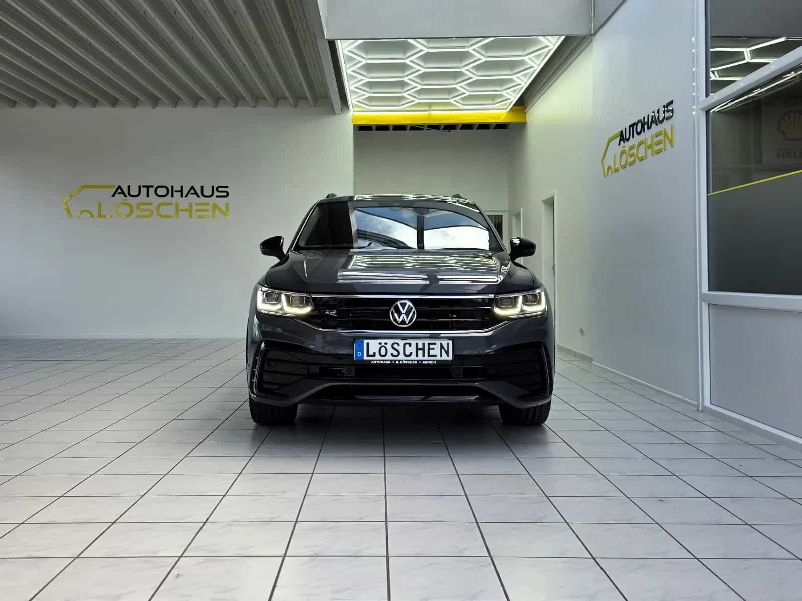Volkswagen Tiguan 02/2022-photo-2