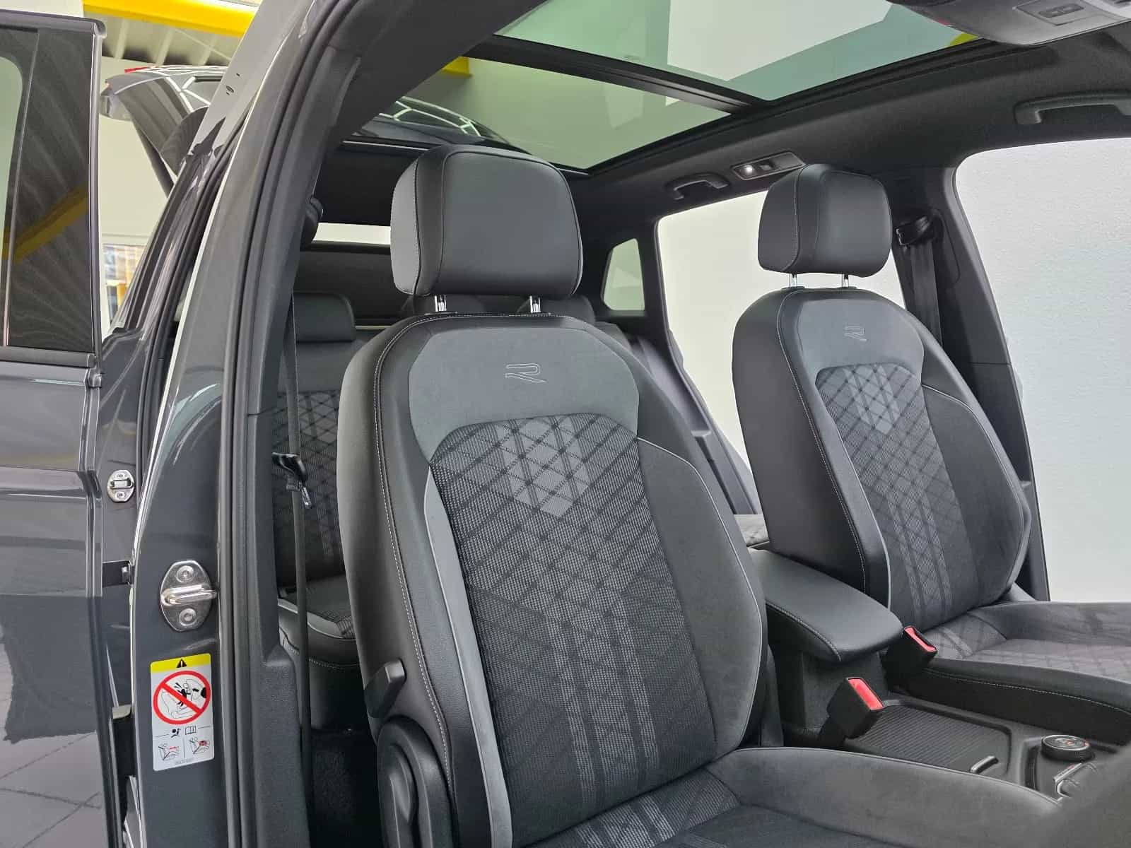 Volkswagen Tiguan 02/2022-photo-20