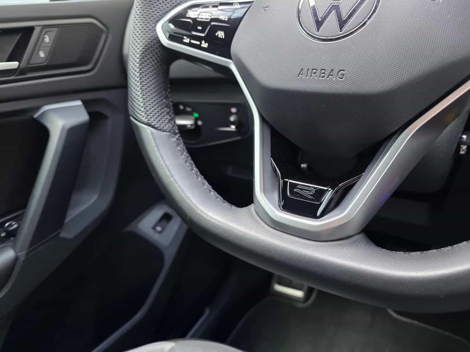 Volkswagen Tiguan 02/2022-photo-25