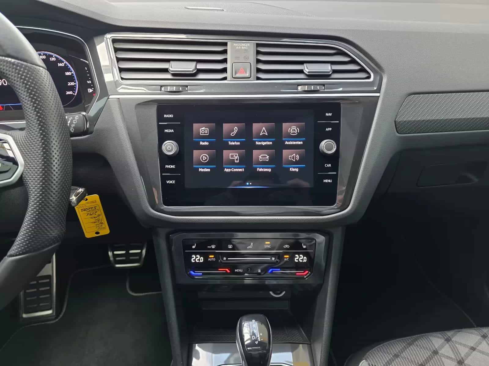 Volkswagen Tiguan 02/2022-photo-27