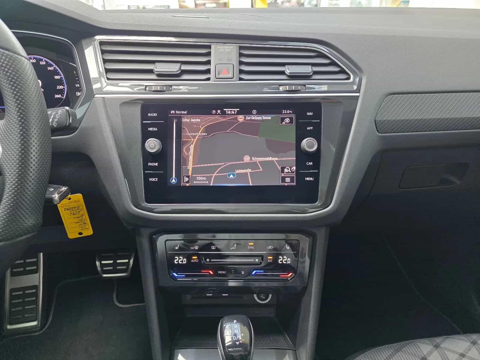 Volkswagen Tiguan 02/2022-photo-31