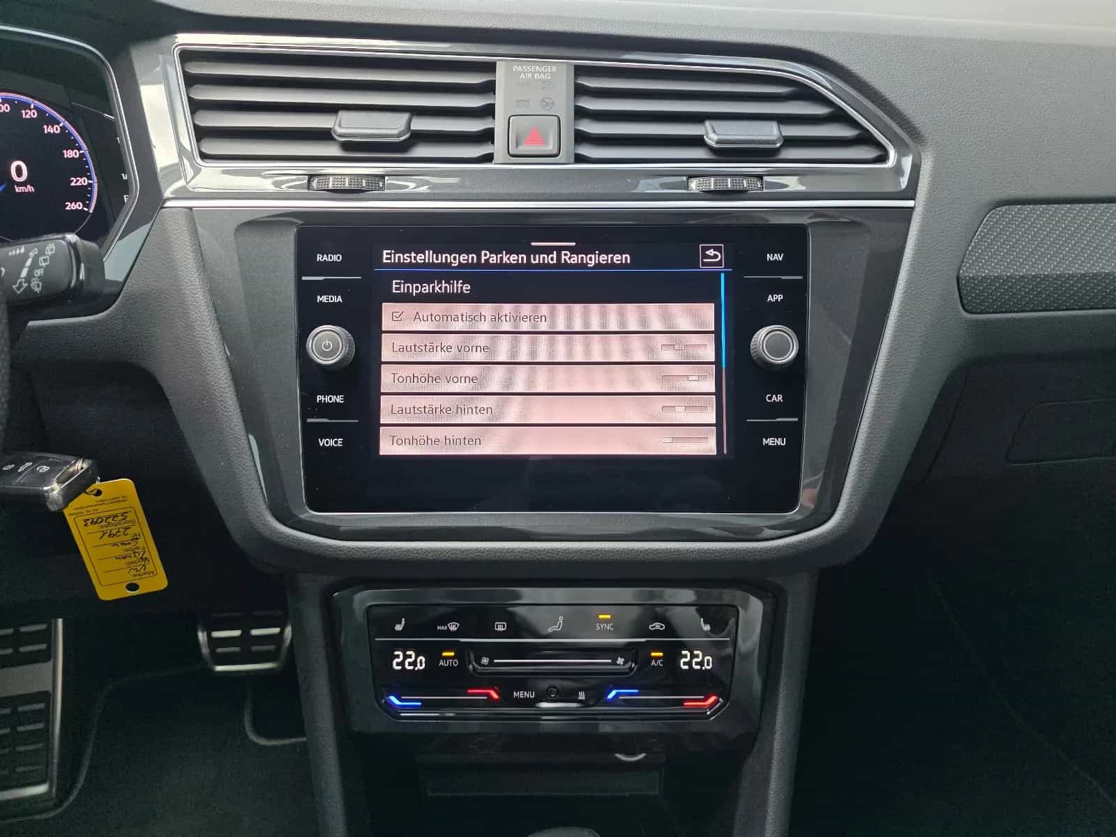 Volkswagen Tiguan 02/2022-photo-34