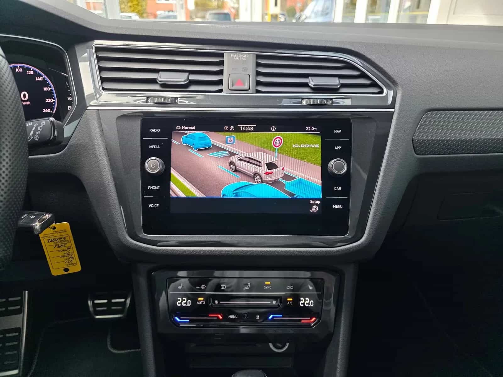 Volkswagen Tiguan 02/2022-photo-41