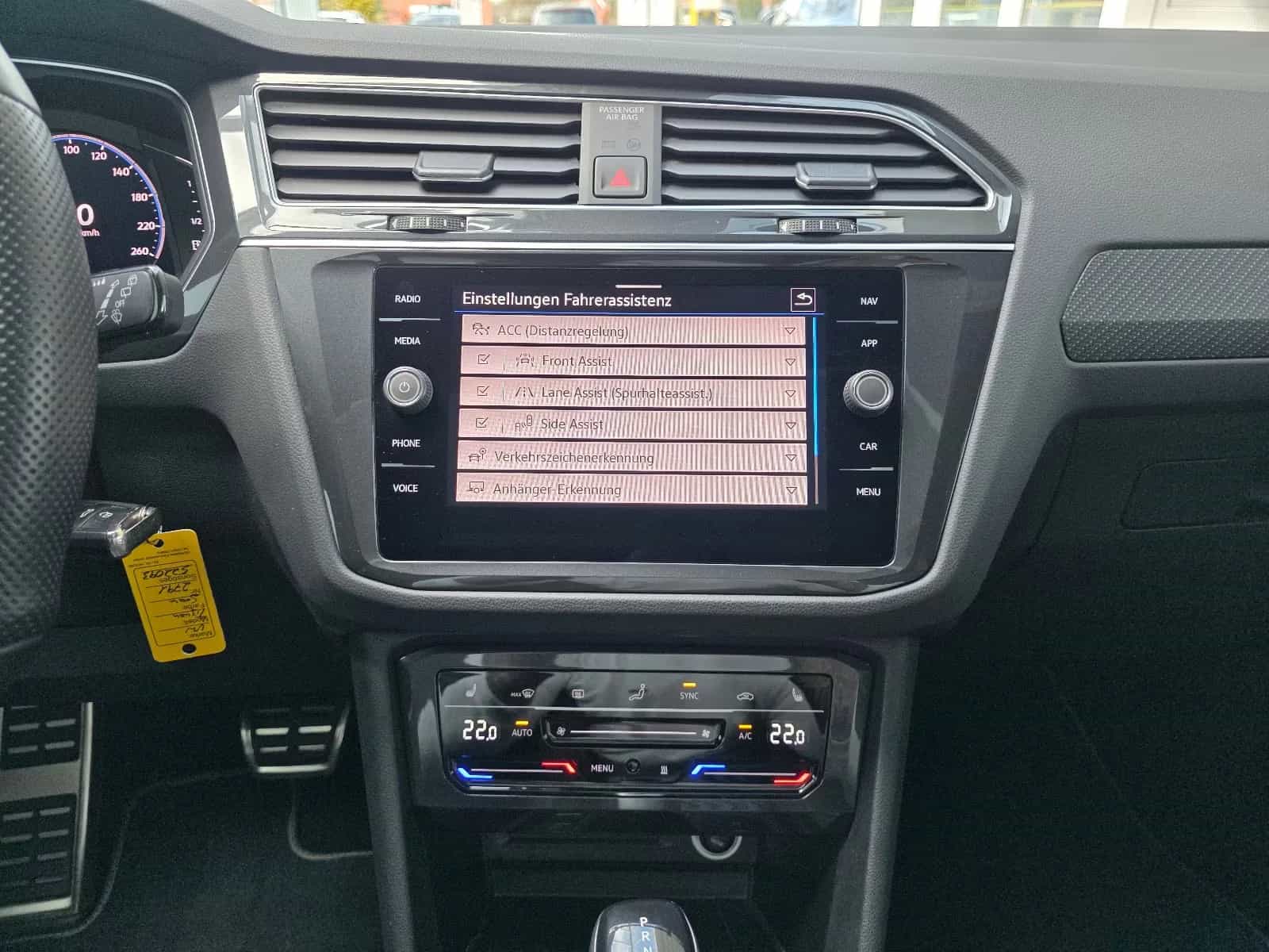 Volkswagen Tiguan 02/2022-photo-42