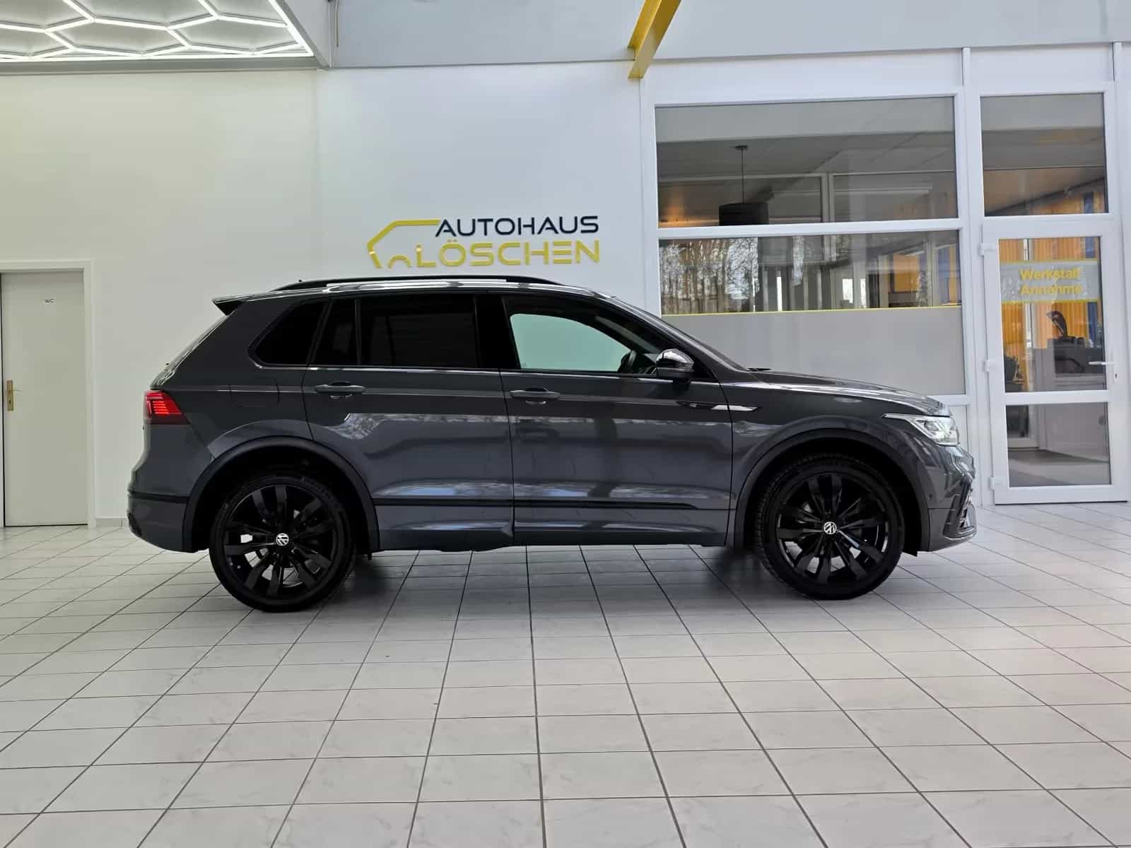 Volkswagen Tiguan 02/2022-photo-7