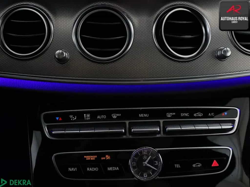 Mercedes-Benz E 200 3x AMG DESIGNO DIAMANTWEISS,MULTIBEAM,PANO 04/2016-photo-20