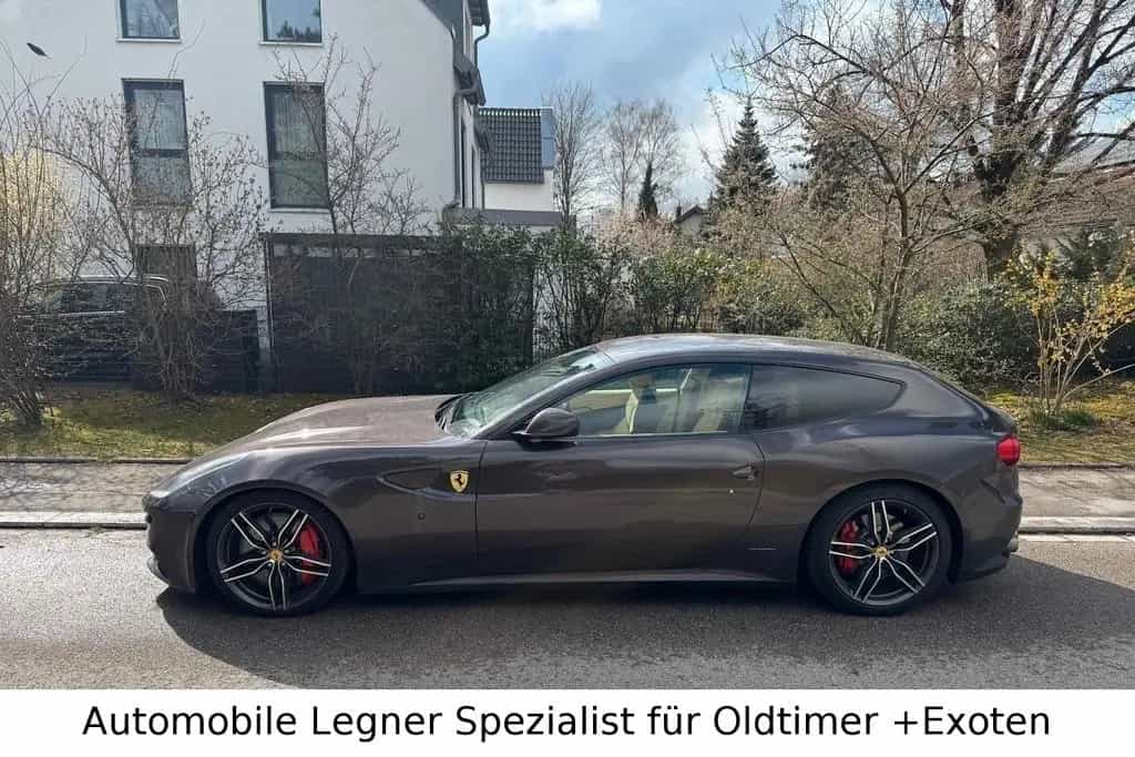 Ferrari Atelier deutsche Auslieferung aus 2. Hand 04/2012-photo-0