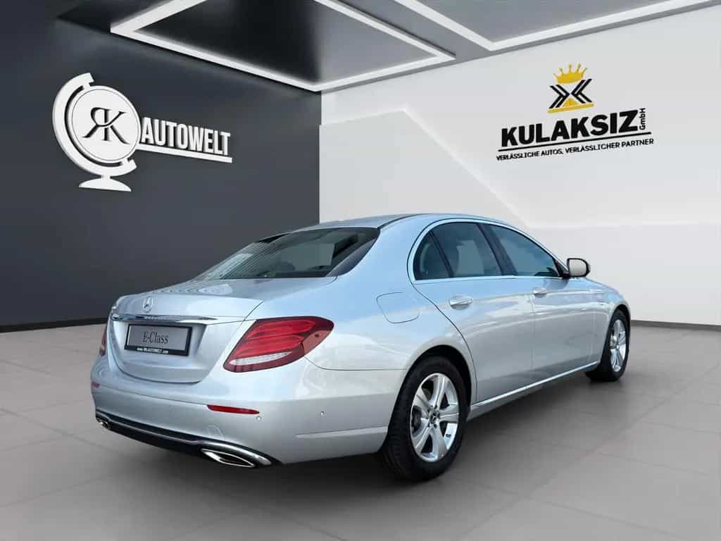 Mercedes-Benz E 200 Lim.*Avantgarde*NAVI*KAM*LED*ASSIST*SHZ* 05/2018-photo-4