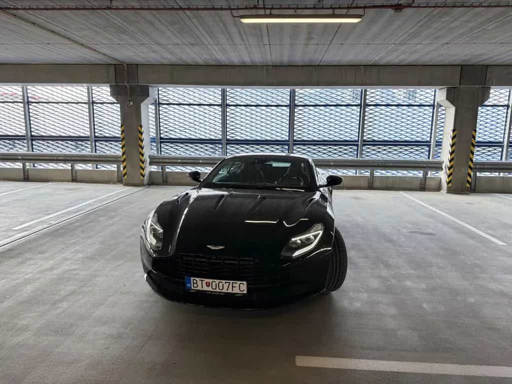 Aston Martin DB11 5.2 V12 AMR AMR 10/2019-photo-3