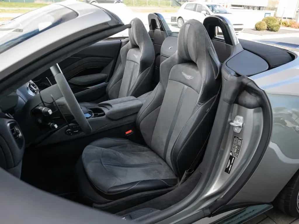 Aston Martin V8 Vantage Roadster F1 Edition Q Special Farbe 04/2024-photo-11