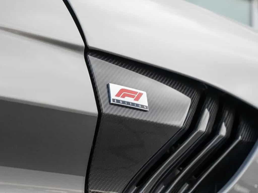Aston Martin V8 Vantage Roadster F1 Edition Q Special Farbe 04/2024-photo-19
