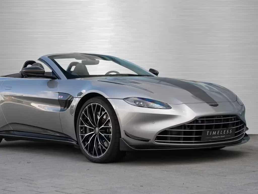 Aston Martin V8 Vantage Roadster F1 Edition Q Special Farbe 04/2024-photo-23