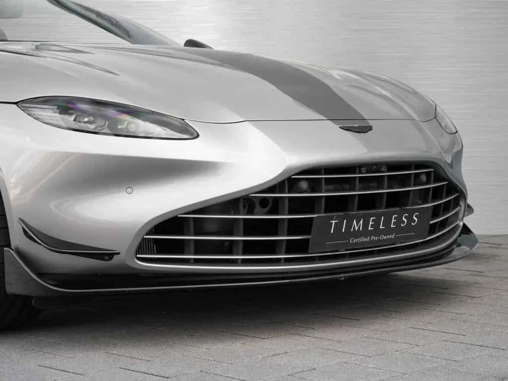 Aston Martin V8 Vantage Roadster F1 Edition Q Special Farbe 04/2024-photo-24