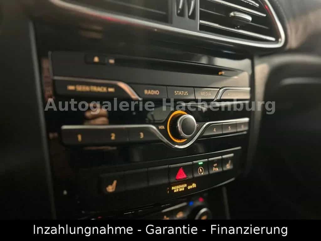 Infiniti Q30 2.2d AWD Premium/LED/LEDER/Navi/GARNATIE/E6 09/2016-photo-13