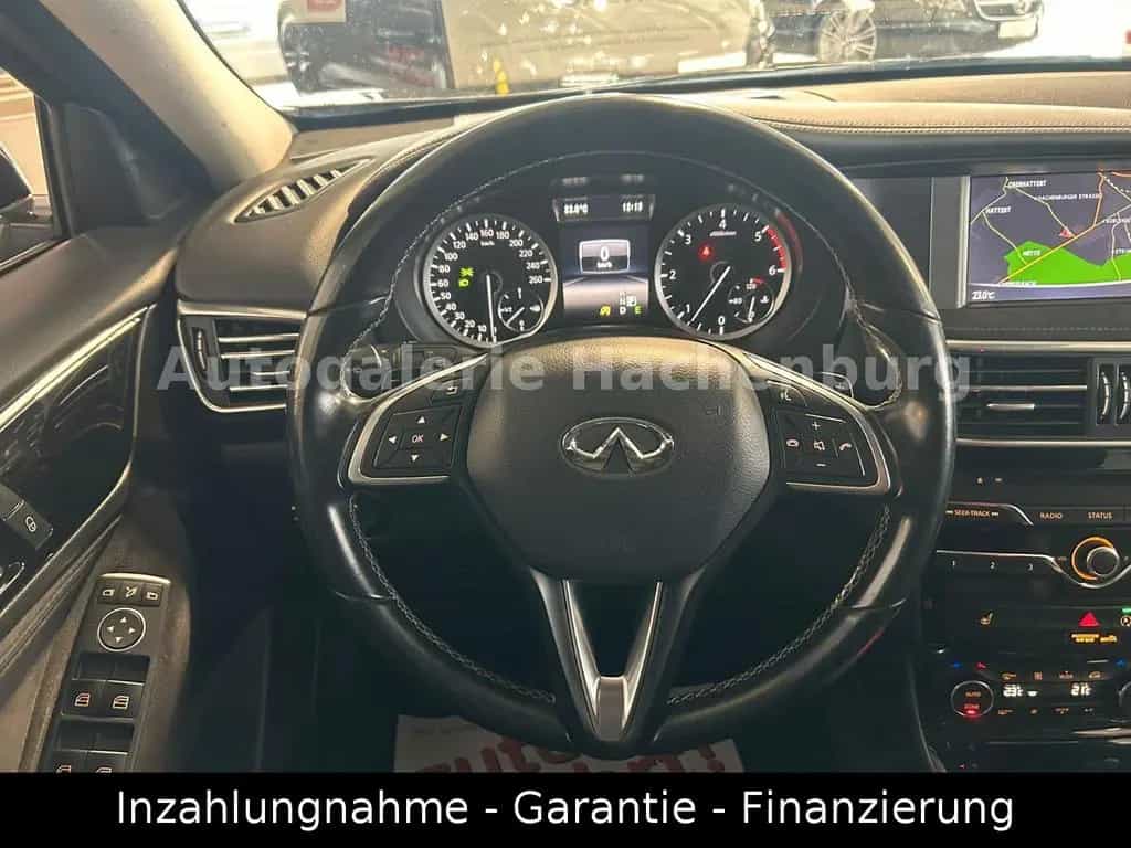 Infiniti Q30 2.2d AWD Premium/LED/LEDER/Navi/GARNATIE/E6 09/2016-photo-16