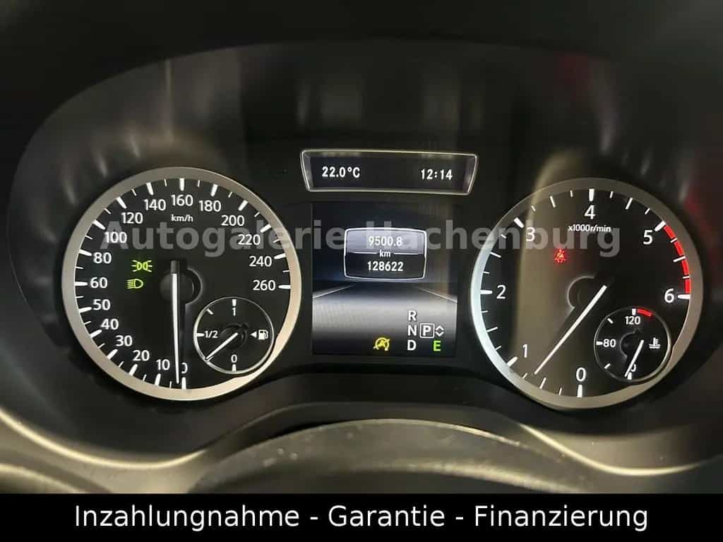Infiniti Q30 2.2d AWD Premium/LED/LEDER/Navi/GARNATIE/E6 09/2016-photo-17