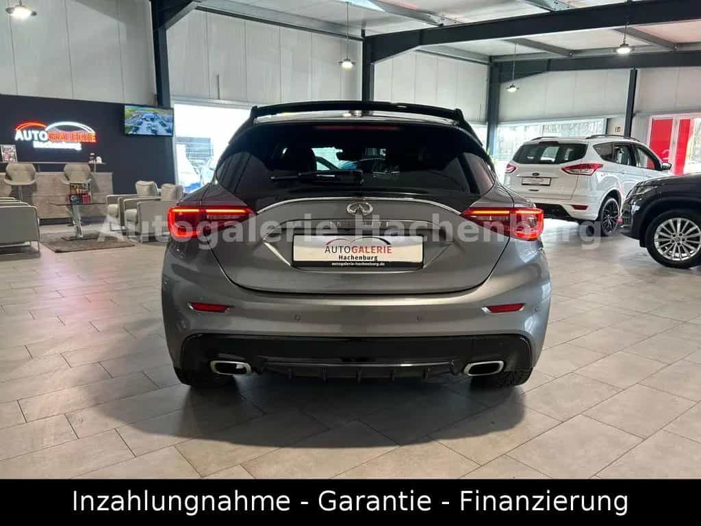 Infiniti Q30 2.2d AWD Premium/LED/LEDER/Navi/GARNATIE/E6 09/2016-photo-3