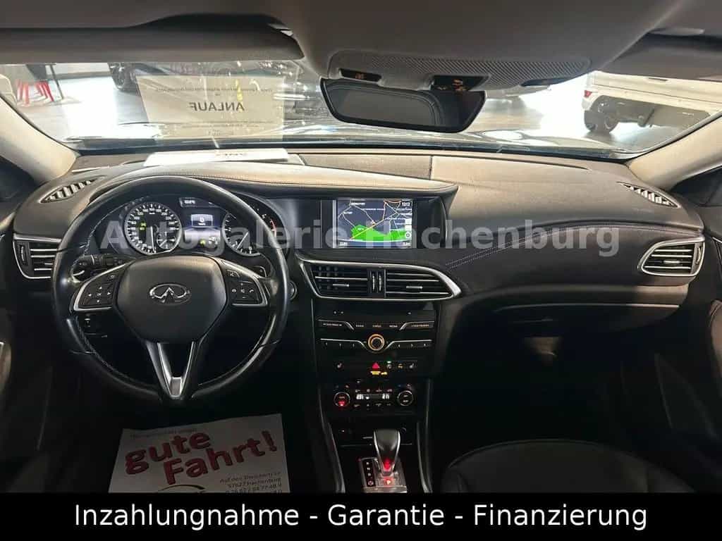 Infiniti Q30 2.2d AWD Premium/LED/LEDER/Navi/GARNATIE/E6 09/2016-photo-8