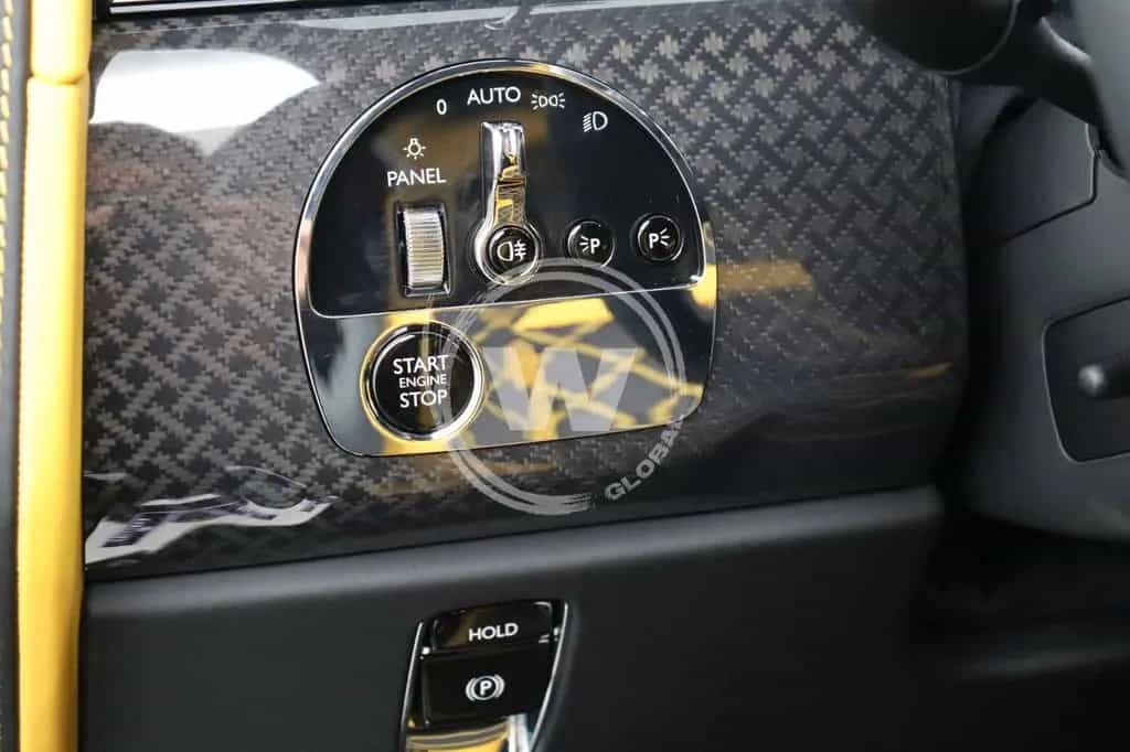 Rolls-Royce Cullinan Black Badge null-photo-10
