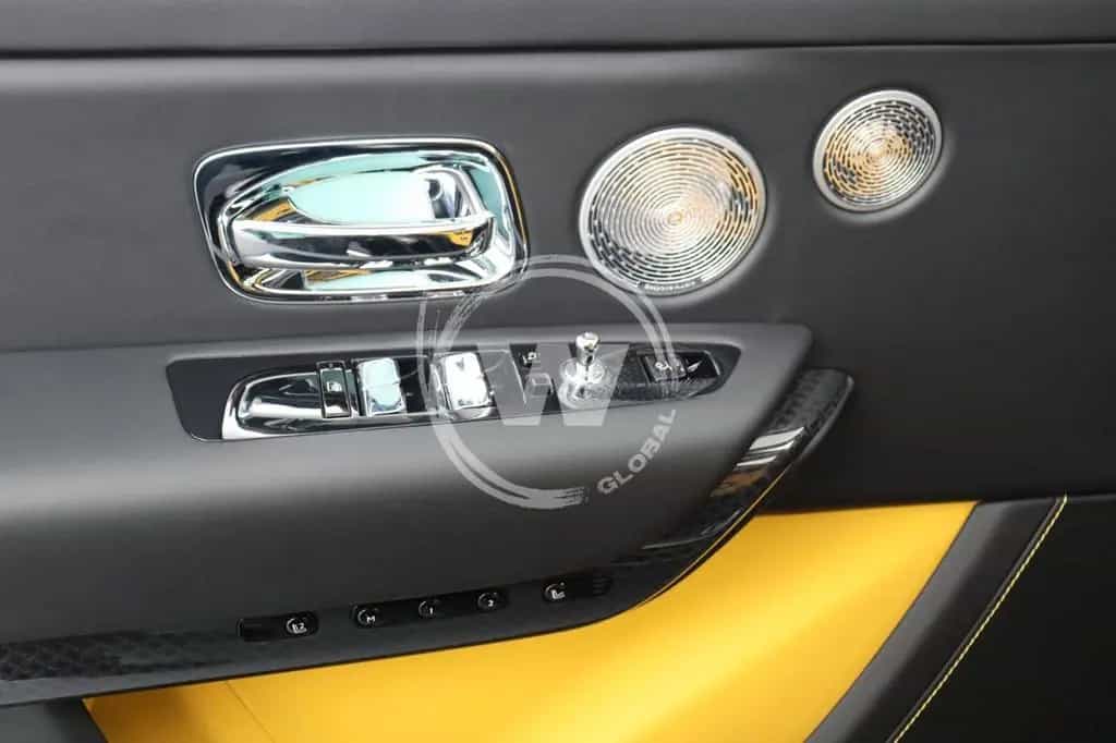 Rolls-Royce Cullinan Black Badge null-photo-15