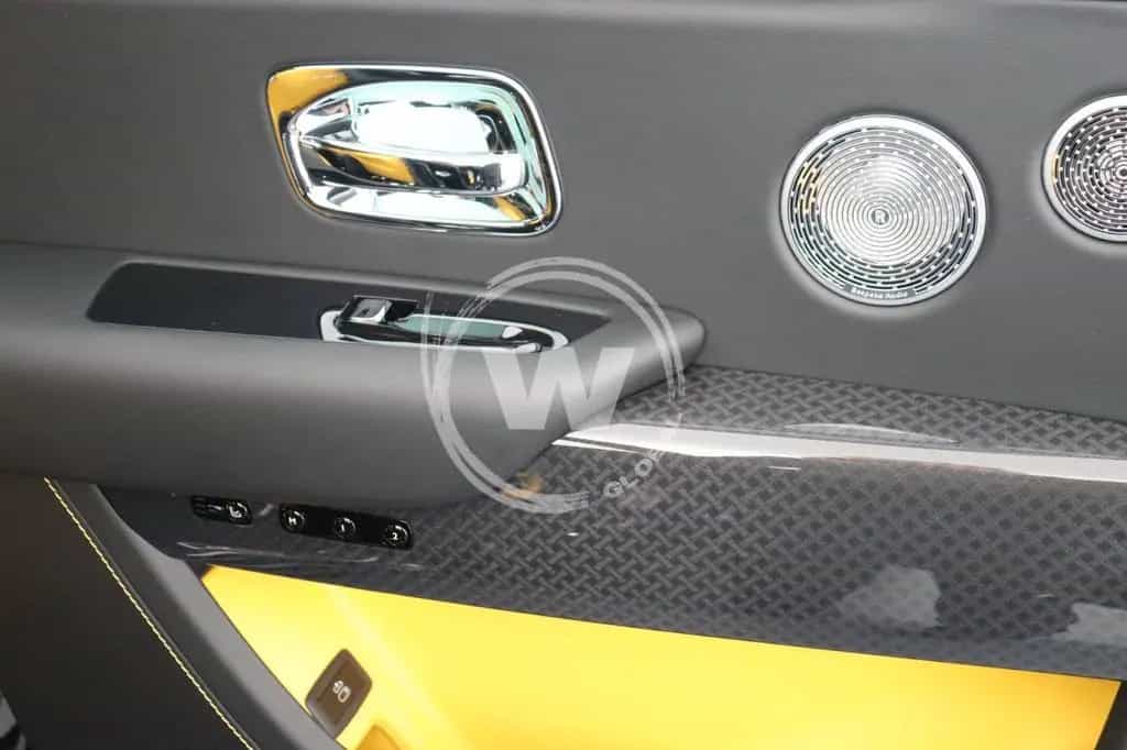 Rolls-Royce Cullinan Black Badge null-photo-16