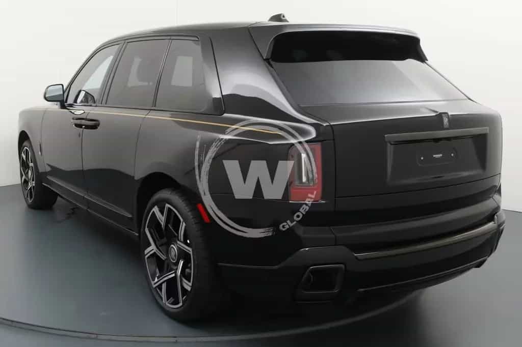 Rolls-Royce Cullinan Black Badge null-photo-2