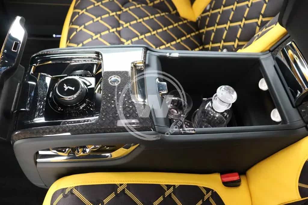 Rolls-Royce Cullinan Black Badge null-photo-20