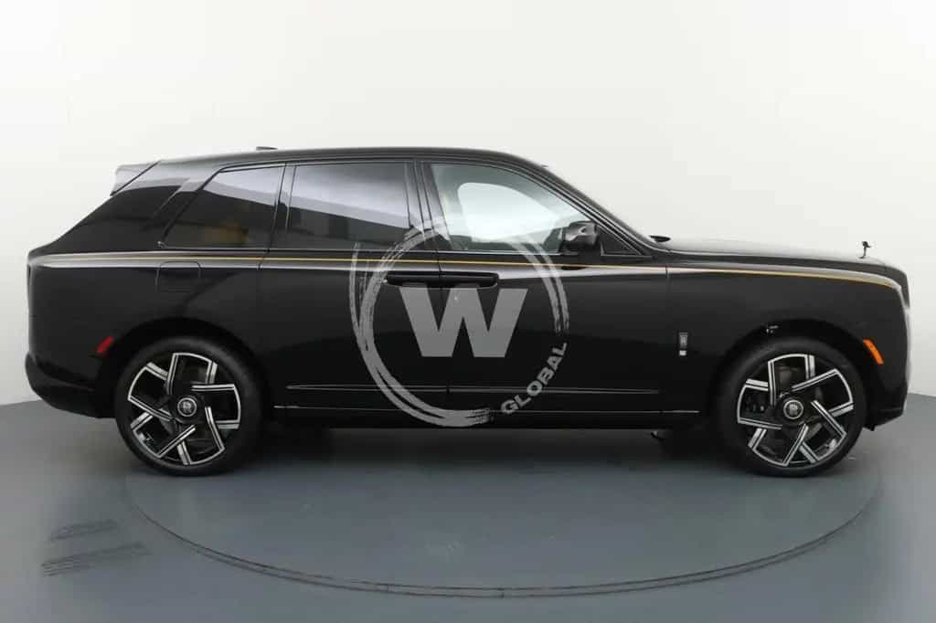 Rolls-Royce Cullinan Black Badge null-photo-5