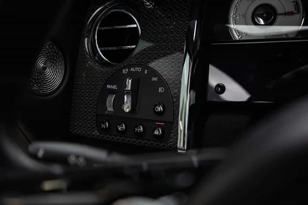 Rolls-Royce Wraith Black Badge 07/2019-photo-18