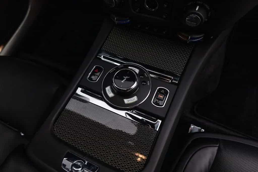 Rolls-Royce Wraith Black Badge 07/2019-photo-29